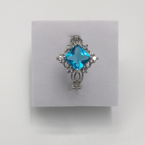 925 Silver 2.4 CT Blue sapphire size 8. RING - Picture 3 of 6